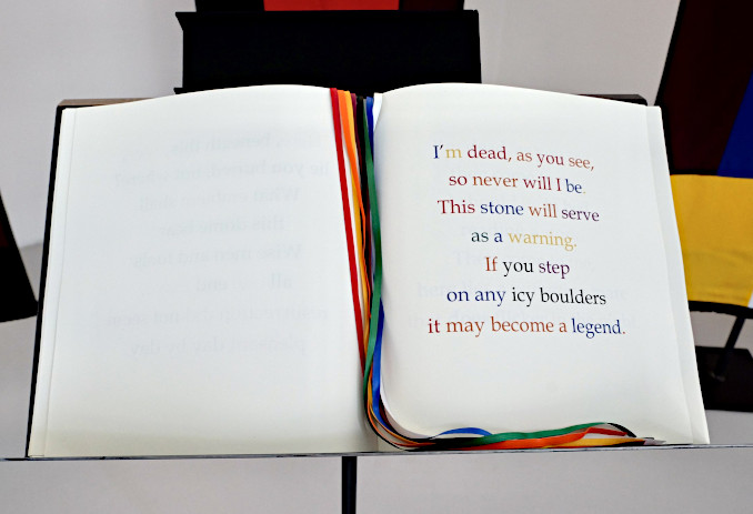 opera artistica Epitaph for the human artist