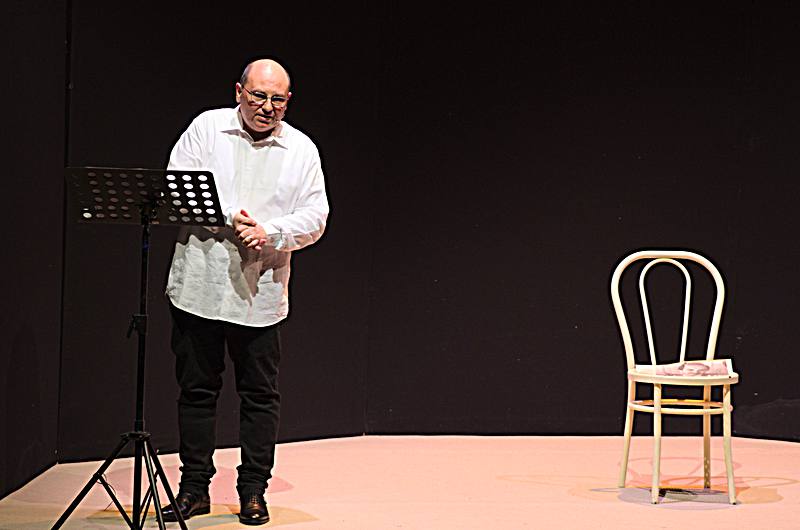 Giuseppe recita