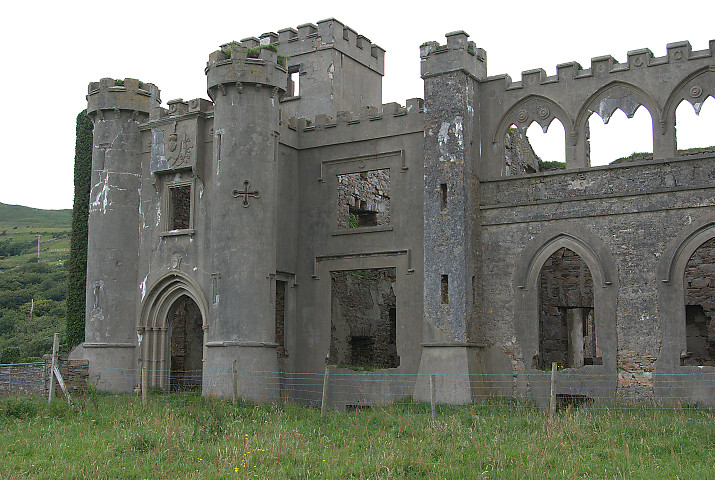 un castello sul mare vicino Clifden
