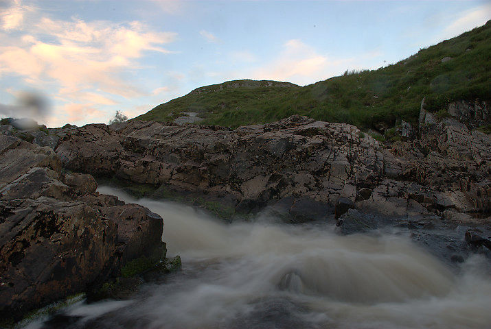 cascatella vicino Clifden Cottages