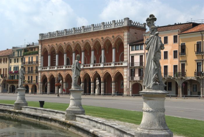 Palazzi intorno al Parco della Valle, Padova