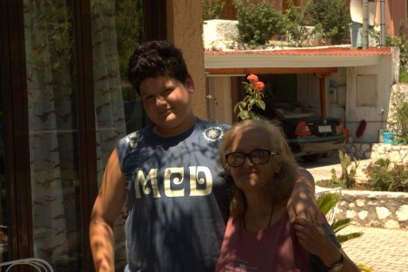 La signora Mina con un familiare
