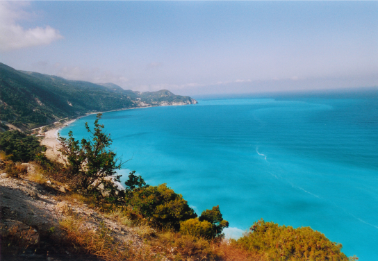 Vista sul mare della spiaggia di Gialos (o Egremni?) in Lefkada ovvero Leucade