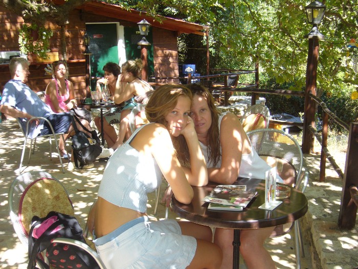 il bar presso la cascata