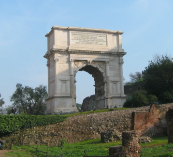 Arco di Tito nel Foro a a Roma