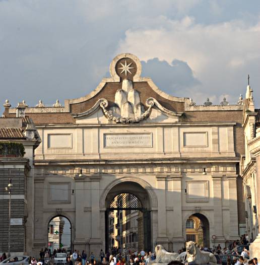 Porta del Popolo in the square with the same name